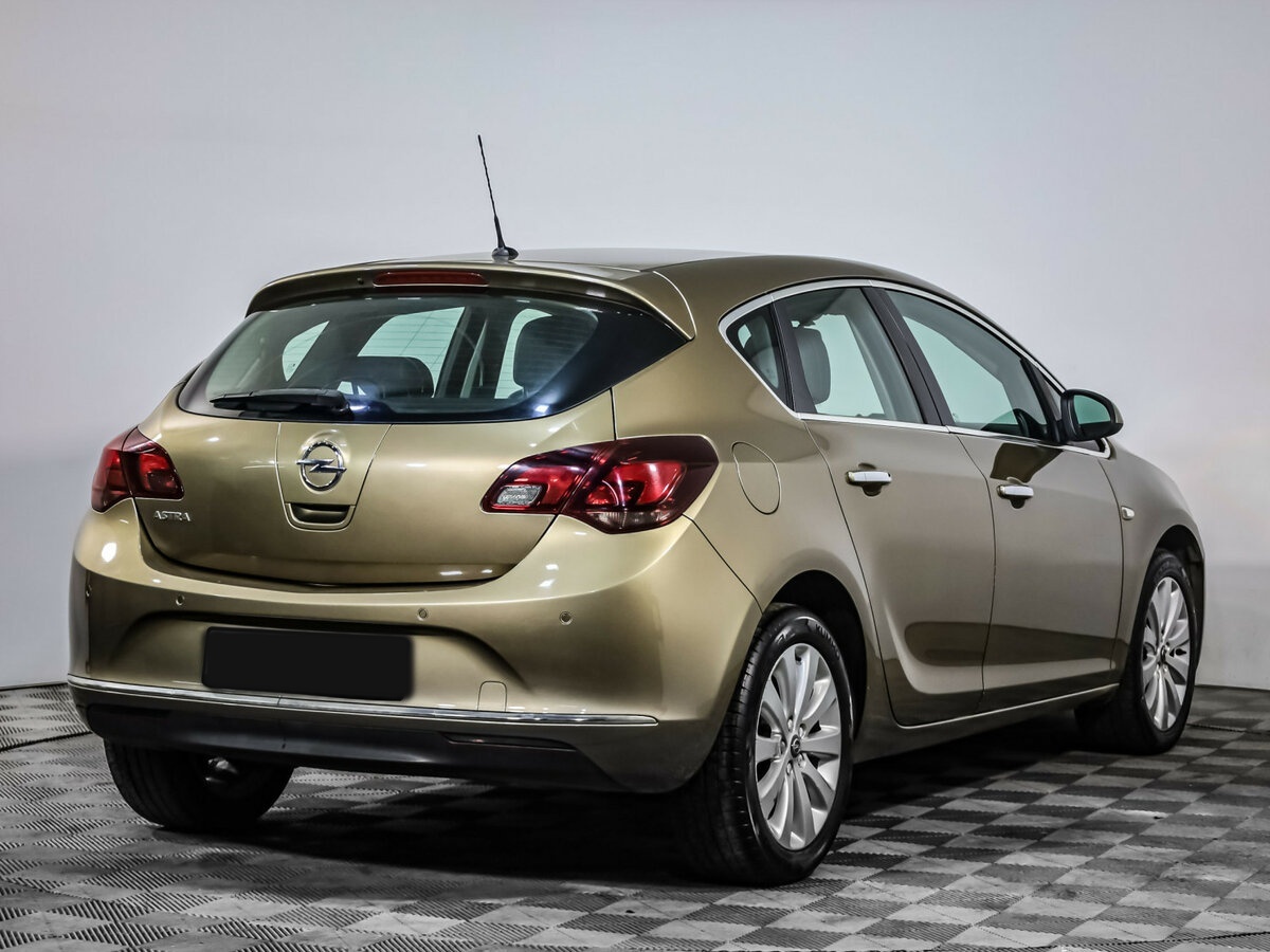 Opel Astra 2012 года с пробегом. Фото: #3