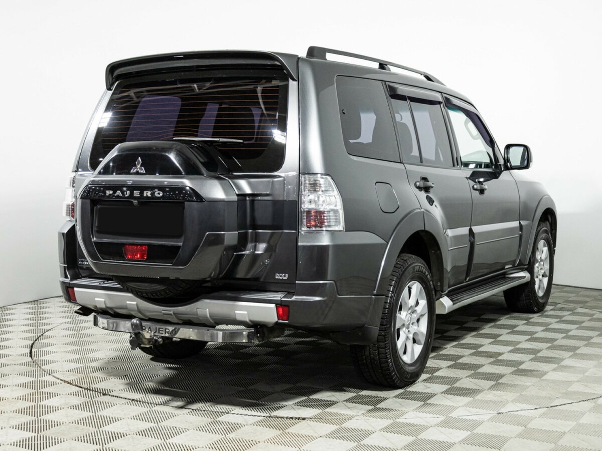 Mitsubishi Pajero 2015 года с пробегом. Фото: #3