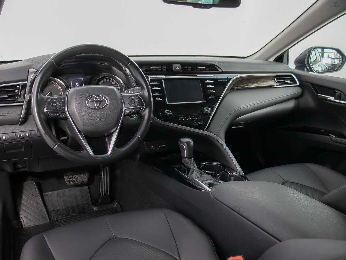 Toyota Camry 2018 года с пробегом. Фото: #13