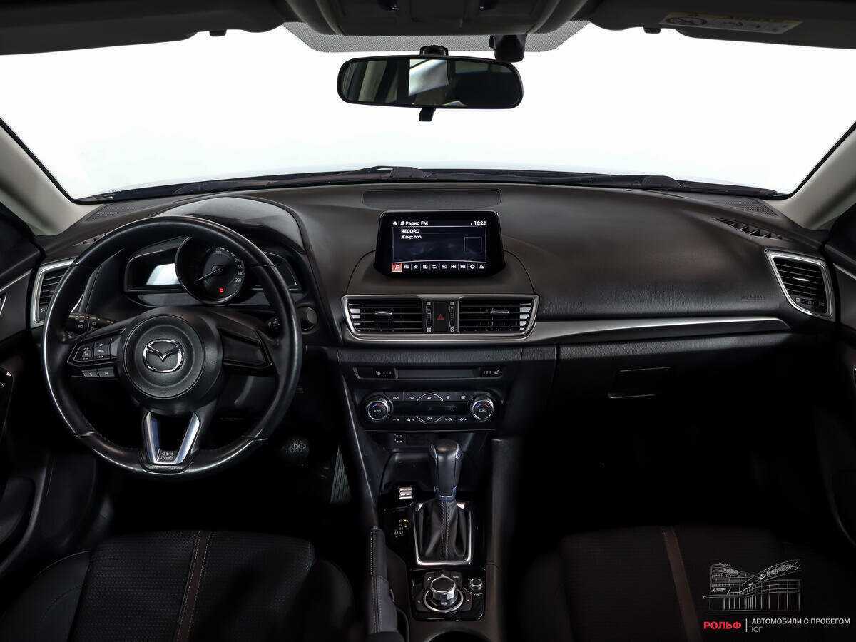 Mazda 3 2017 года с пробегом. Фото: #9