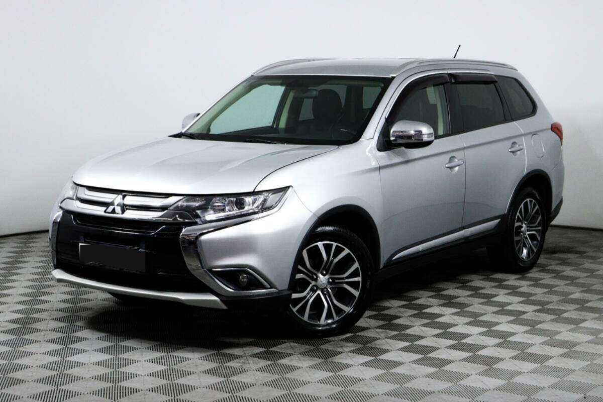Mitsubishi Outlander 2015 года с пробегом. Фото: #0