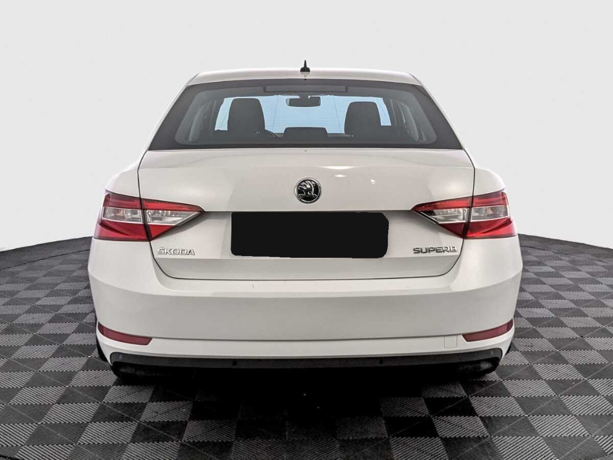 Skoda Superb 2017 года с пробегом. Фото: #5