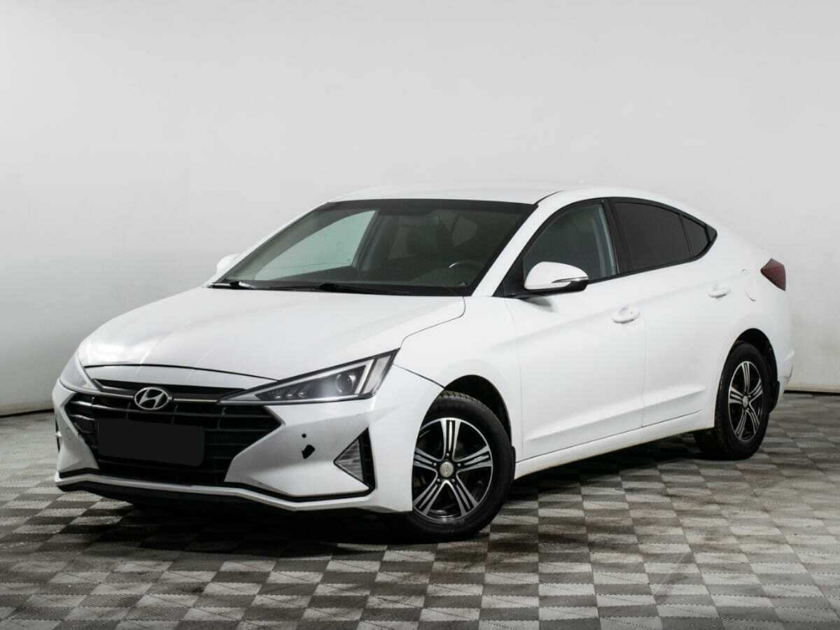 Hyundai Elantra 2019 года с пробегом. Посмотреть фото