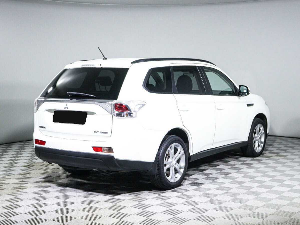 Mitsubishi Outlander 2012 года с пробегом. Фото: #3