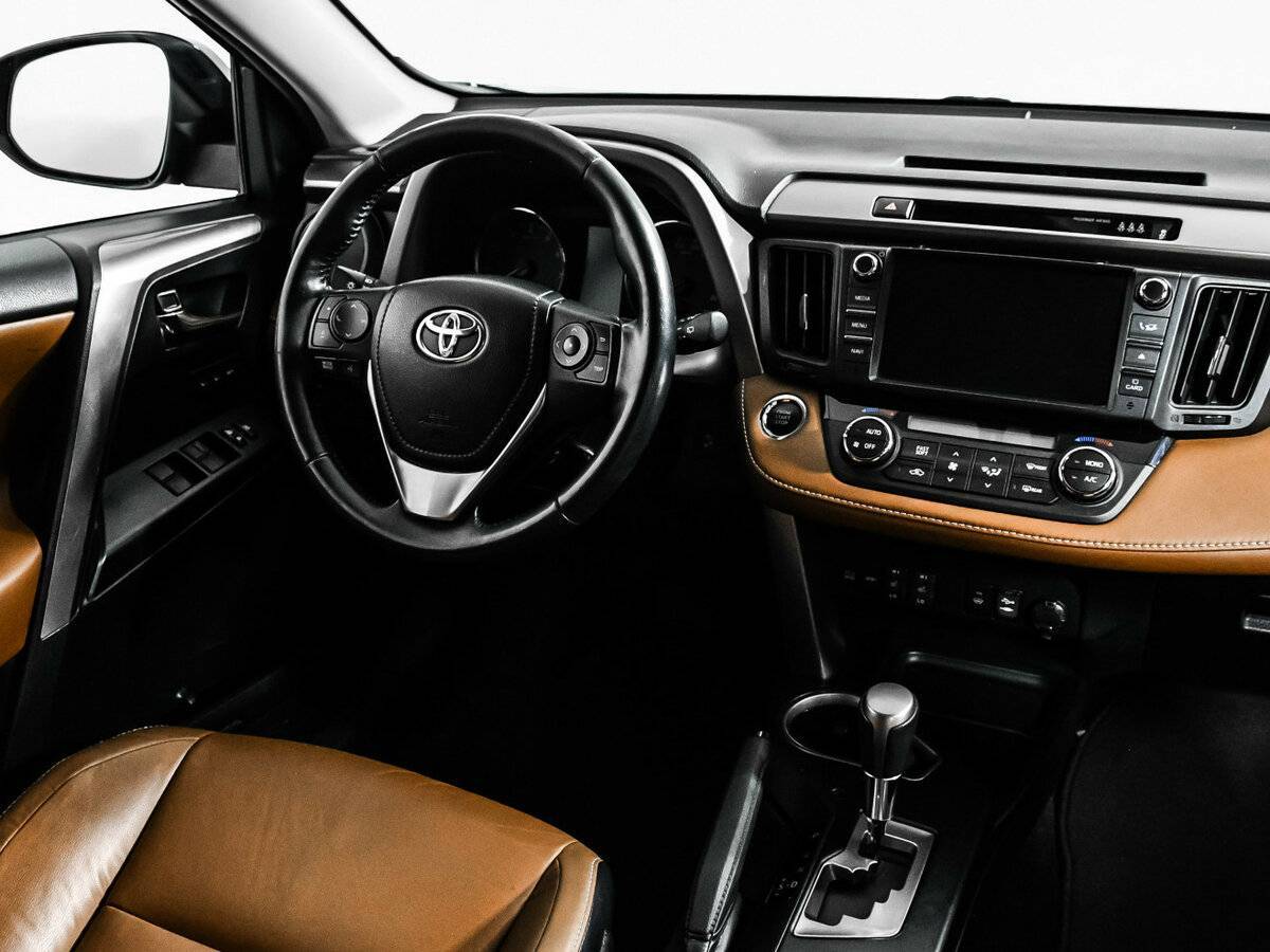 Toyota RAV4 2017 года с пробегом. Фото: #8