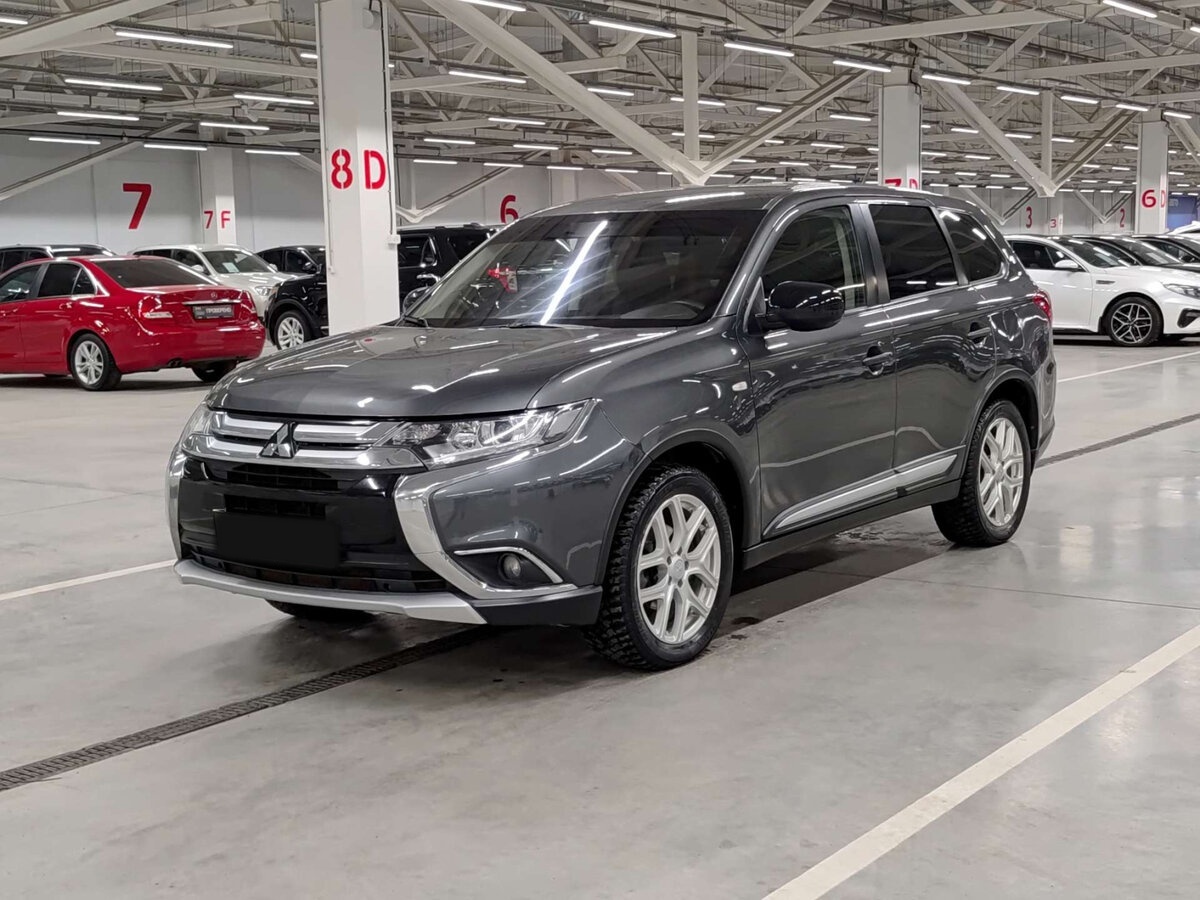 Mitsubishi Outlander 2016 года с пробегом. Посмотреть фото