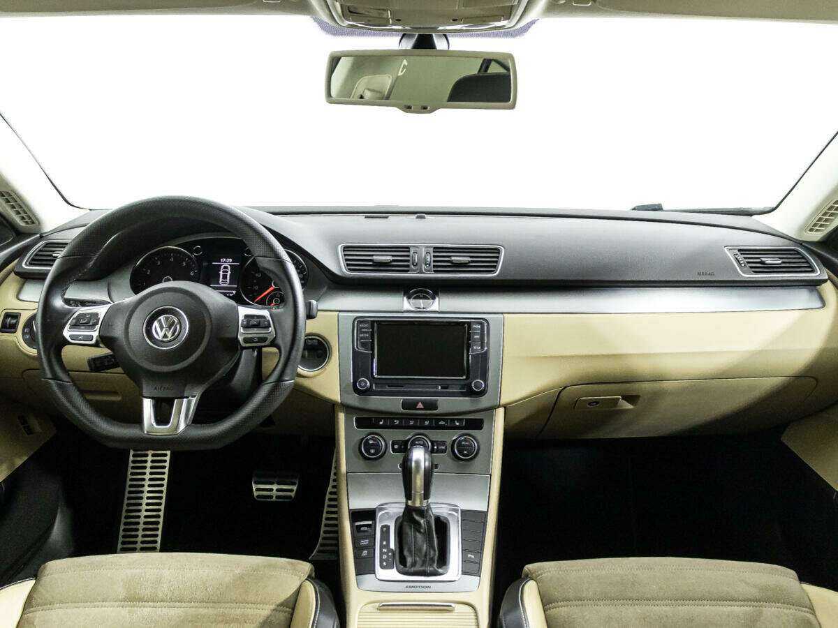 Volkswagen Passat CC 2012 года с пробегом. Фото: #12