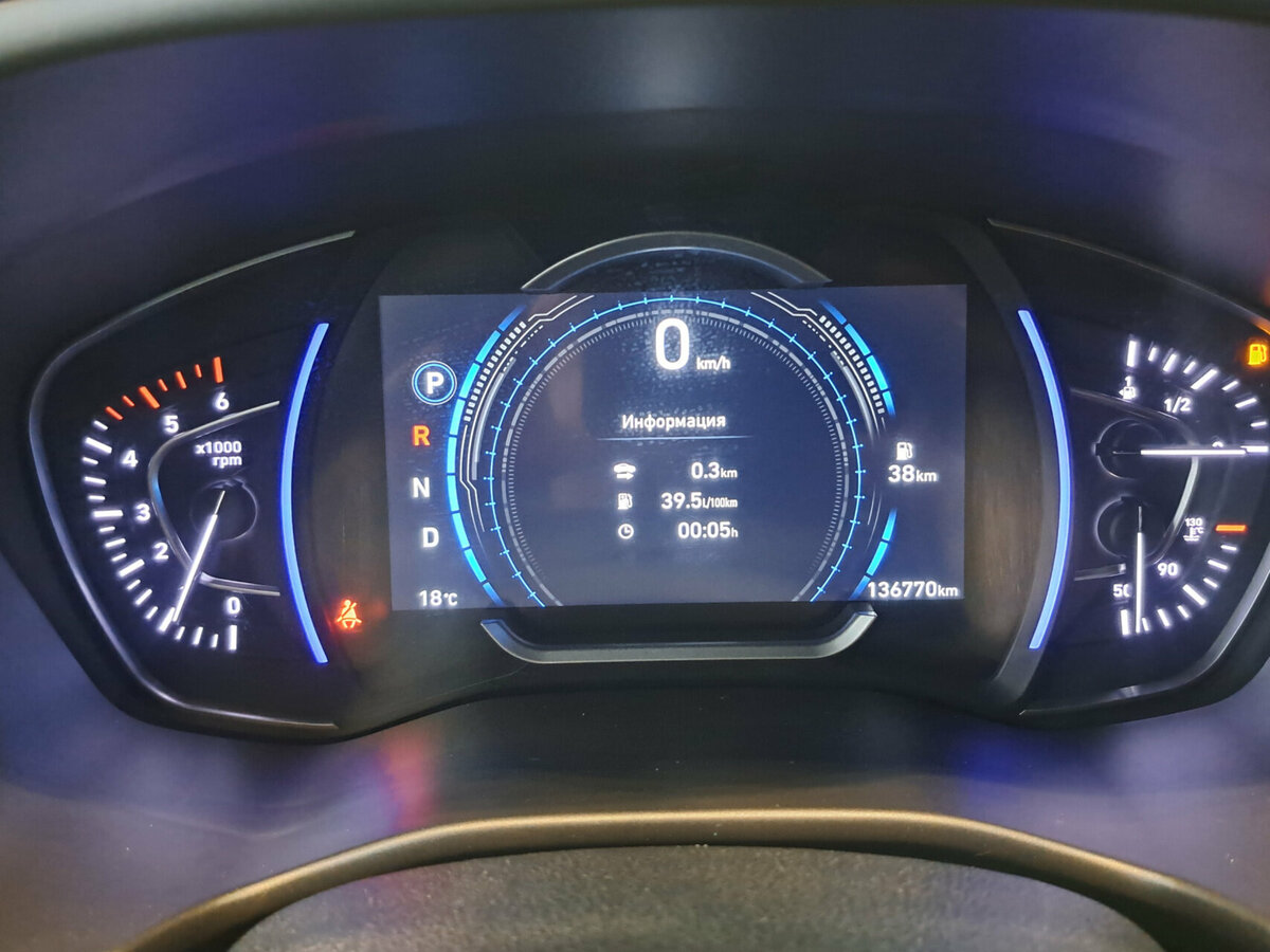 Hyundai Santa Fe 2019 года с пробегом. Фото: #12