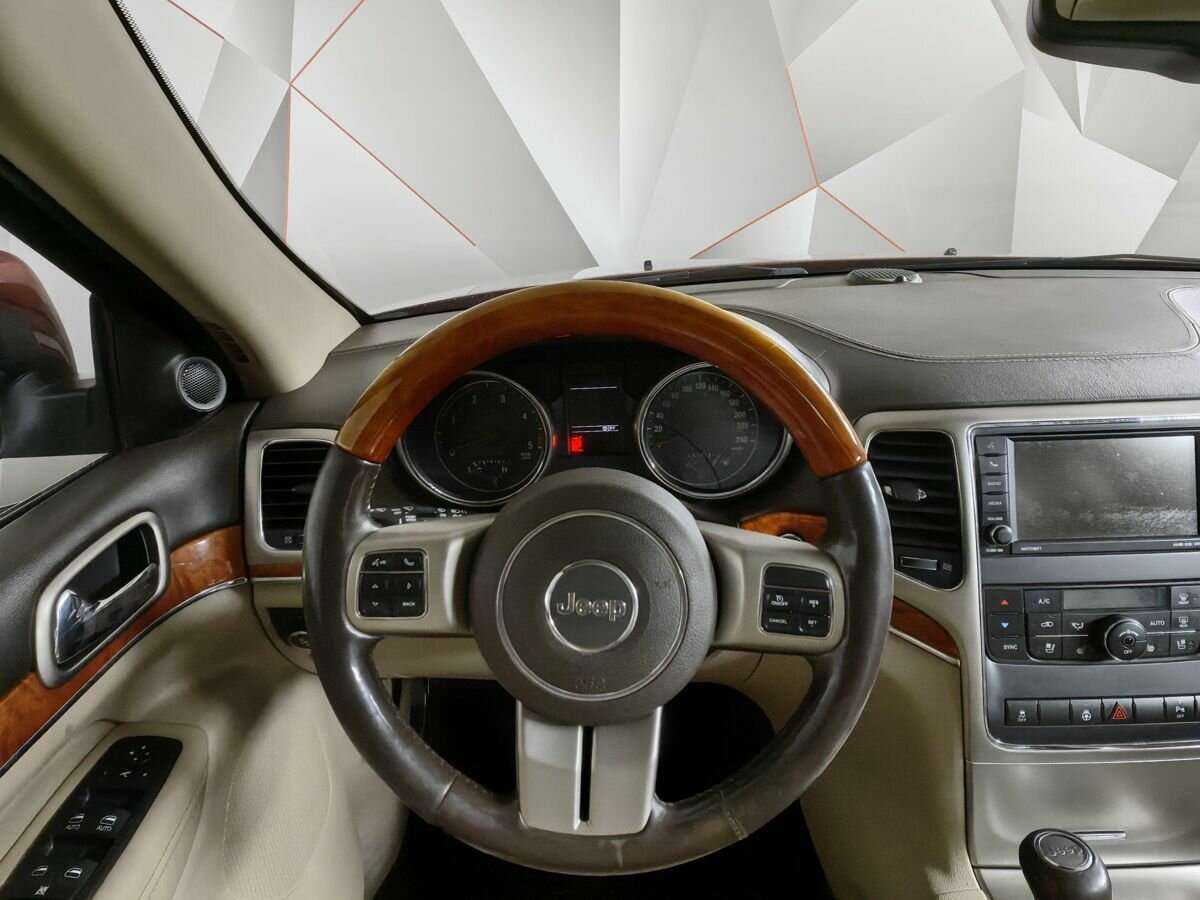 Jeep Grand Cherokee 2012 года с пробегом. Фото: #14