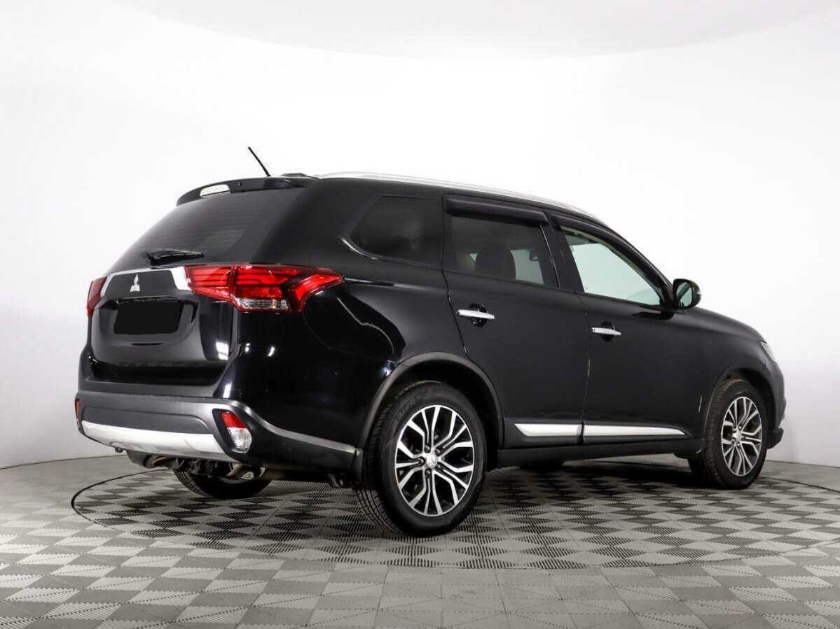 Mitsubishi Outlander 2016 года с пробегом. Фото: #4