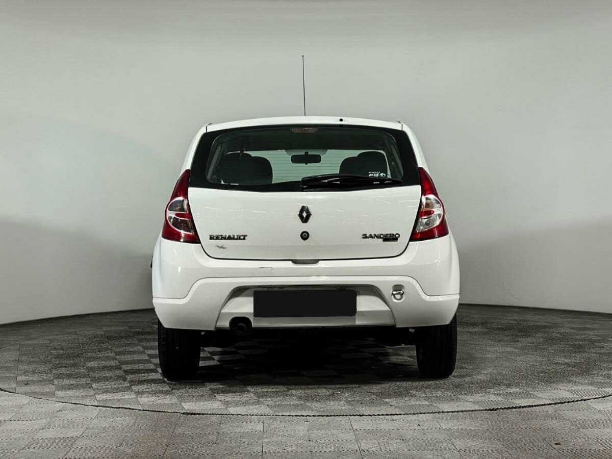 Renault Sandero 2013 года с пробегом. Фото: #3