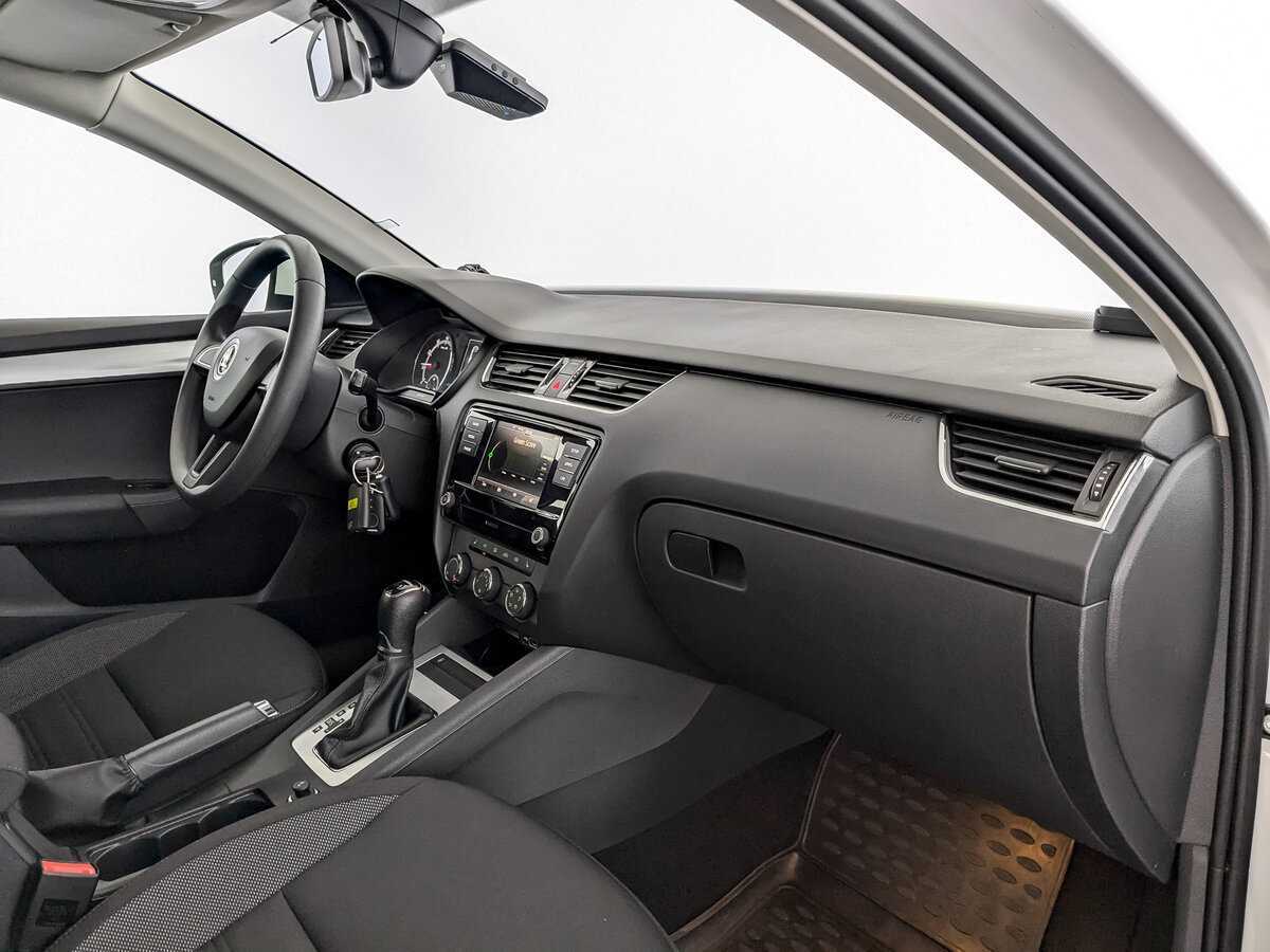 Skoda Octavia 2019 года с пробегом. Фото: #10