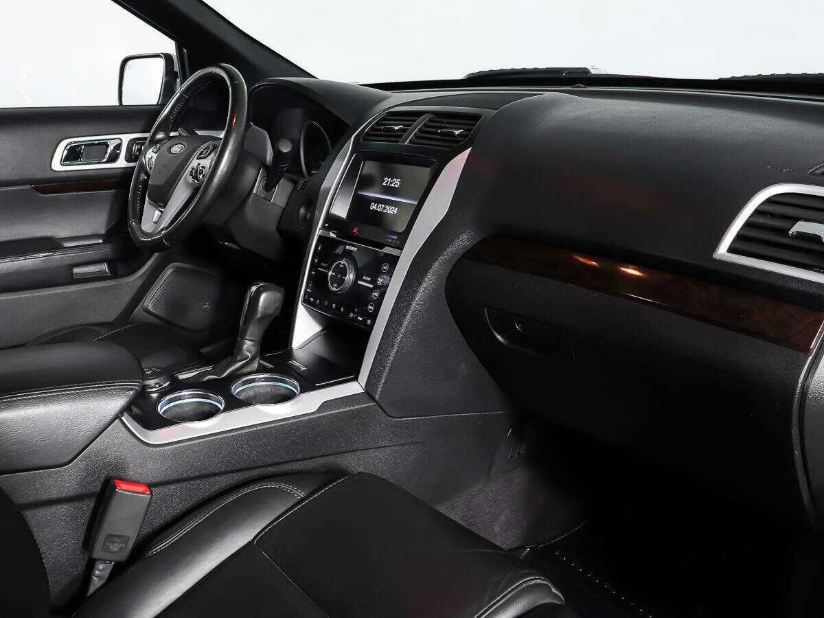 Ford Explorer 2012 года с пробегом. Фото: #8