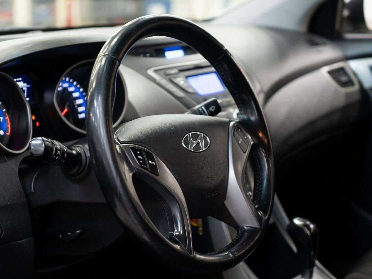 Hyundai Elantra 2012 года с пробегом. Фото: #4