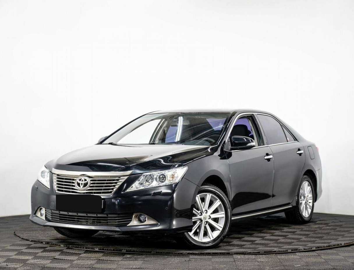 Toyota Camry 2014 года с пробегом. Посмотреть фото