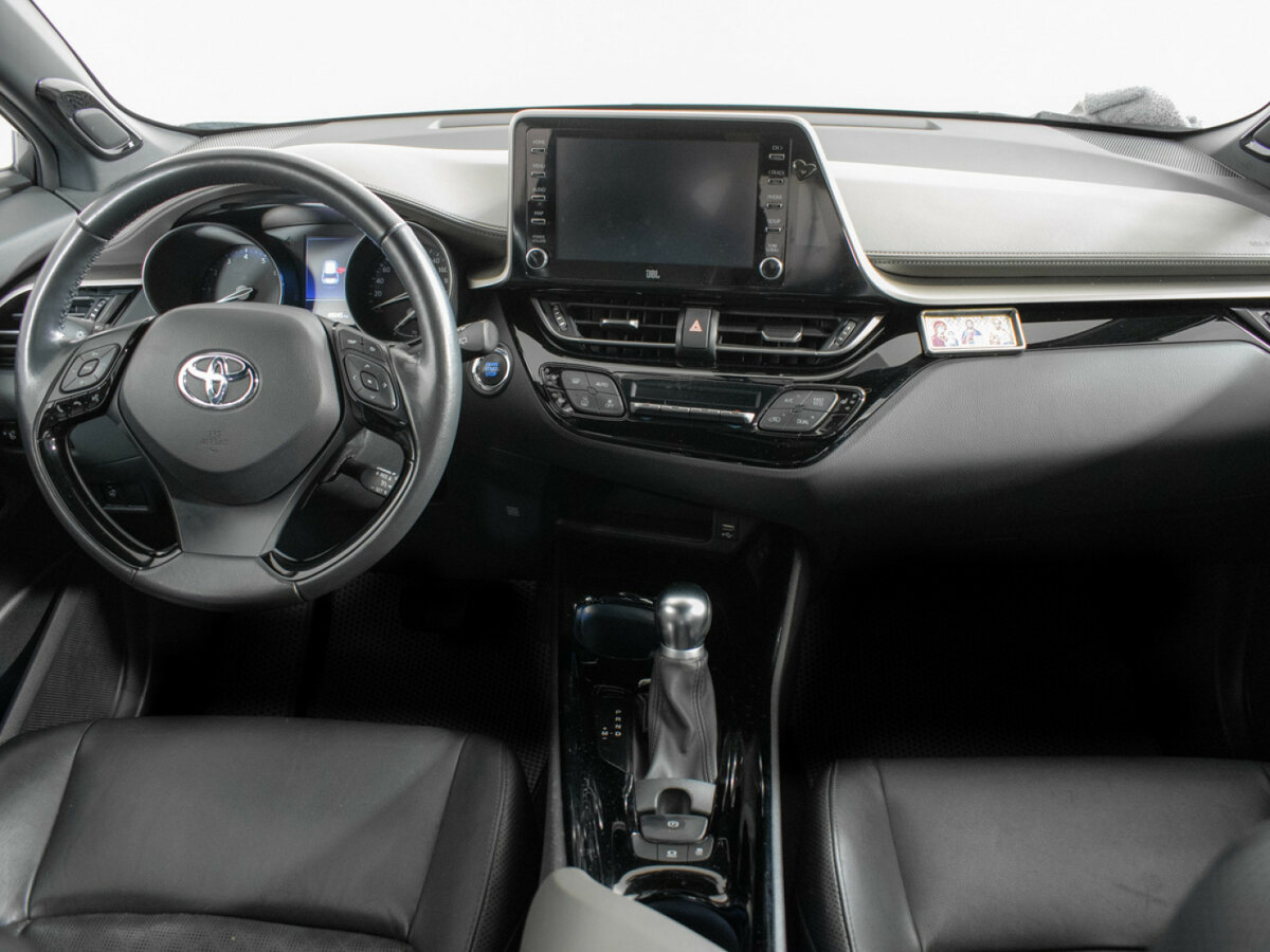 Toyota C-HR 2020 года с пробегом. Фото: #10