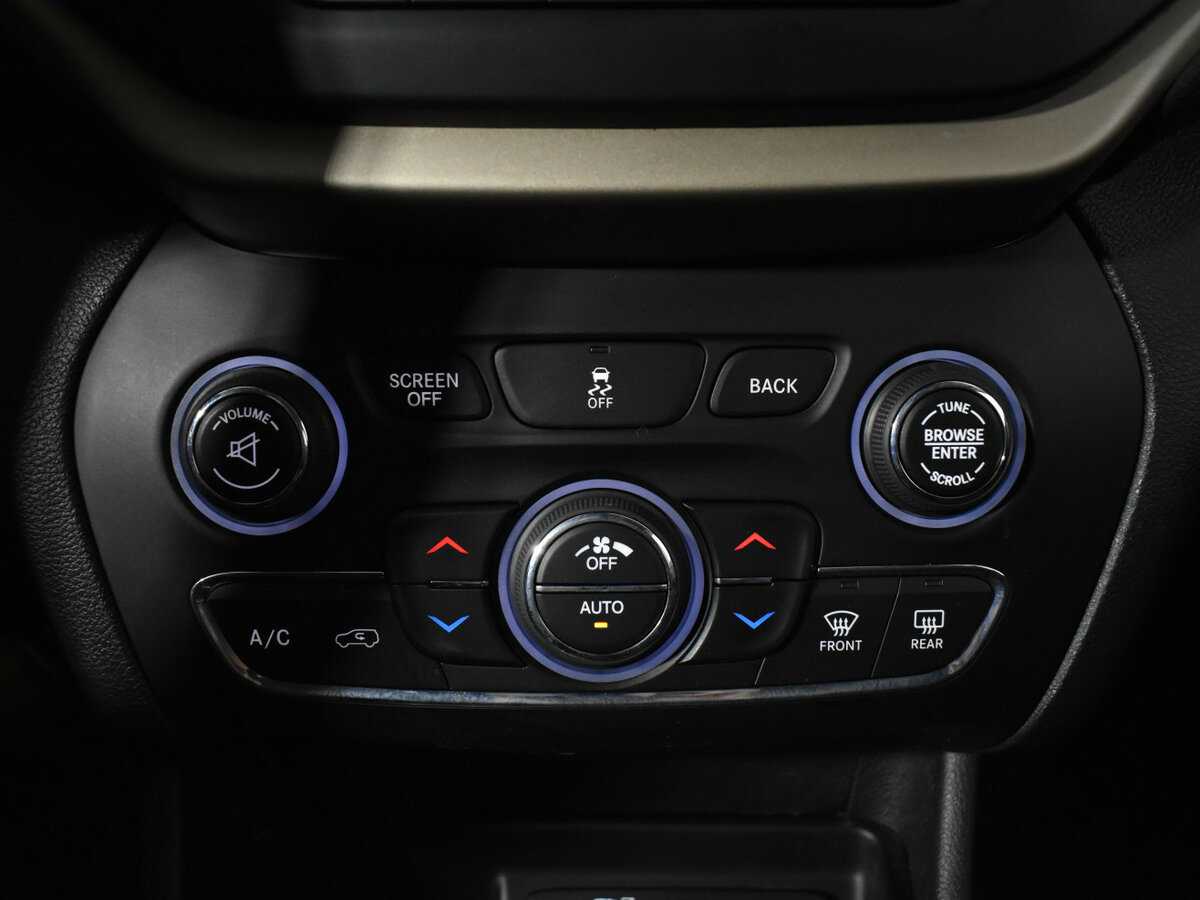 Jeep Cherokee 2014 года с пробегом. Фото: #17