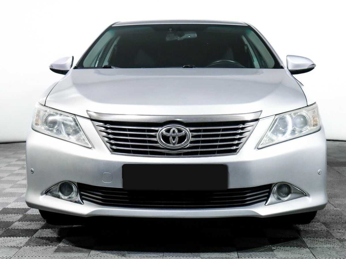 Toyota Camry 2013 года с пробегом. Фото: #1