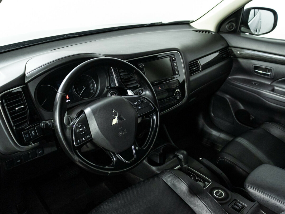 Mitsubishi Outlander 2015 года с пробегом. Фото: #8