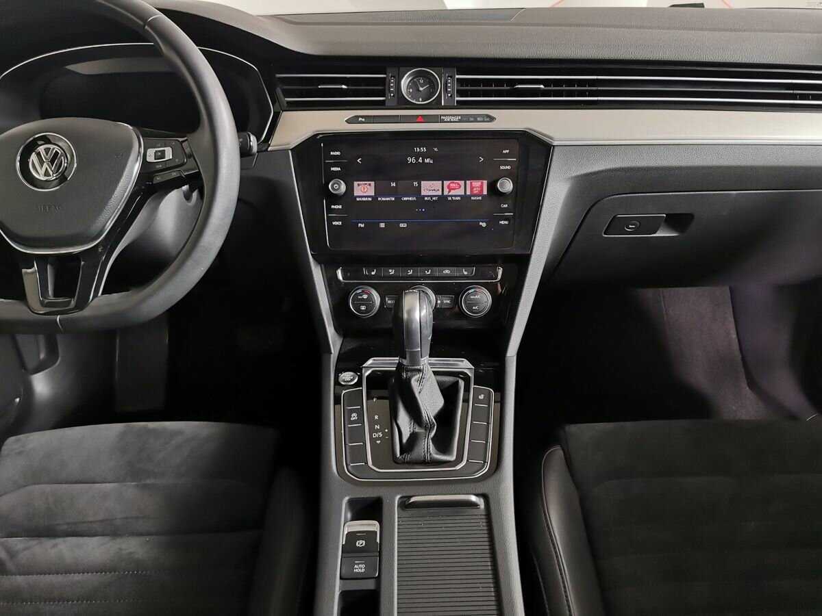 Volkswagen Passat 2019 года с пробегом. Фото: #10