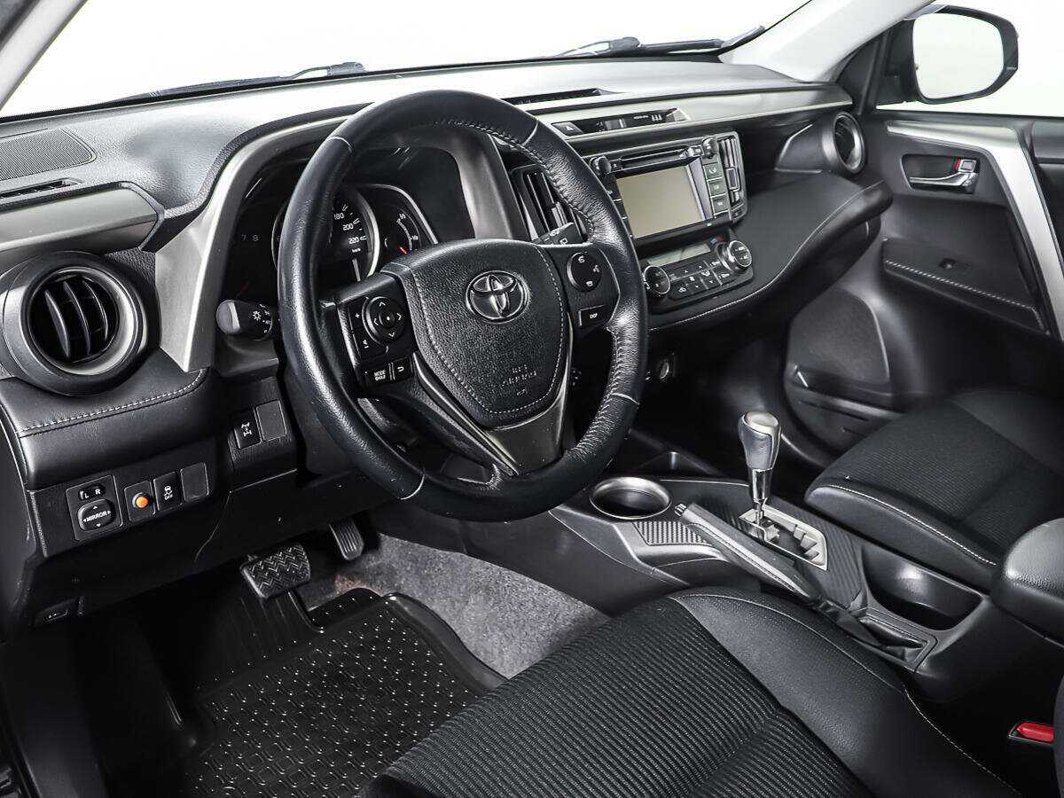 Toyota RAV4 2013 года с пробегом. Фото: #12