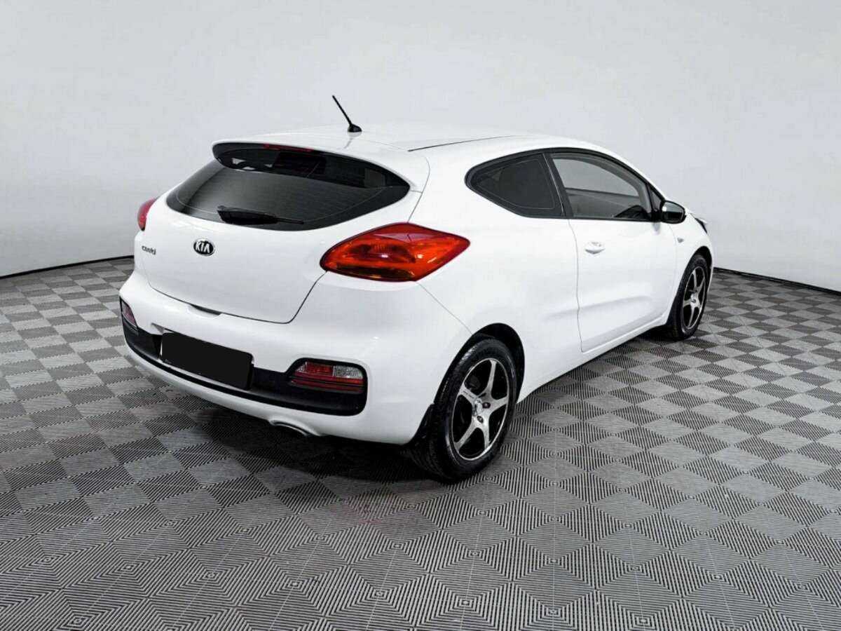 Kia Ceed 2013 года с пробегом. Фото: #3
