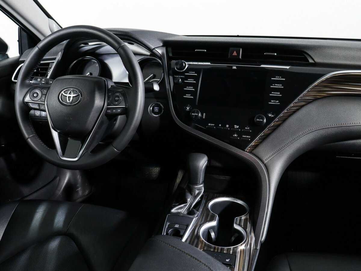 Toyota Camry 2019 года с пробегом. Фото: #8