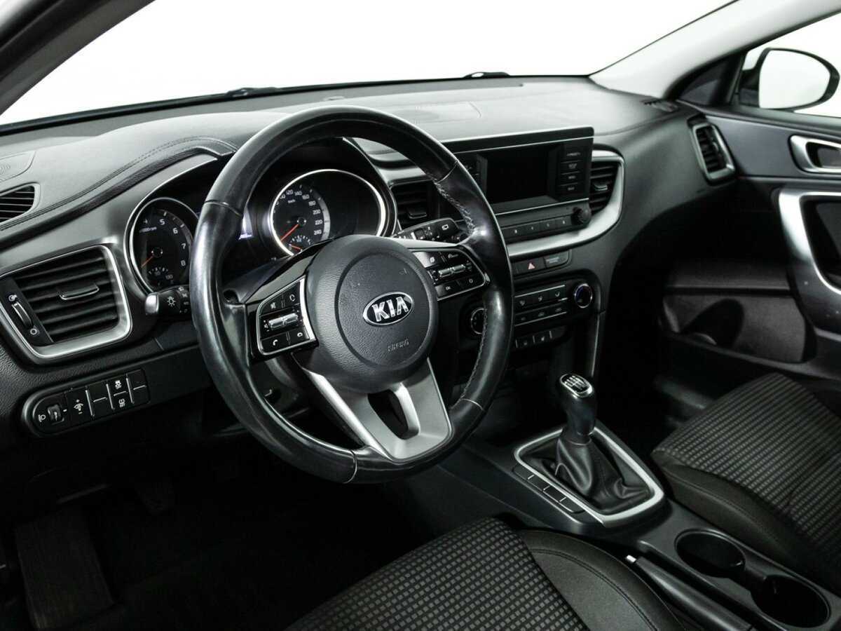 Kia Ceed 2020 года с пробегом. Фото: #11
