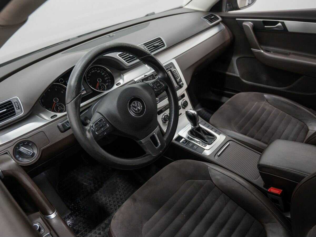 Volkswagen Passat 2012 года с пробегом. Фото: #13