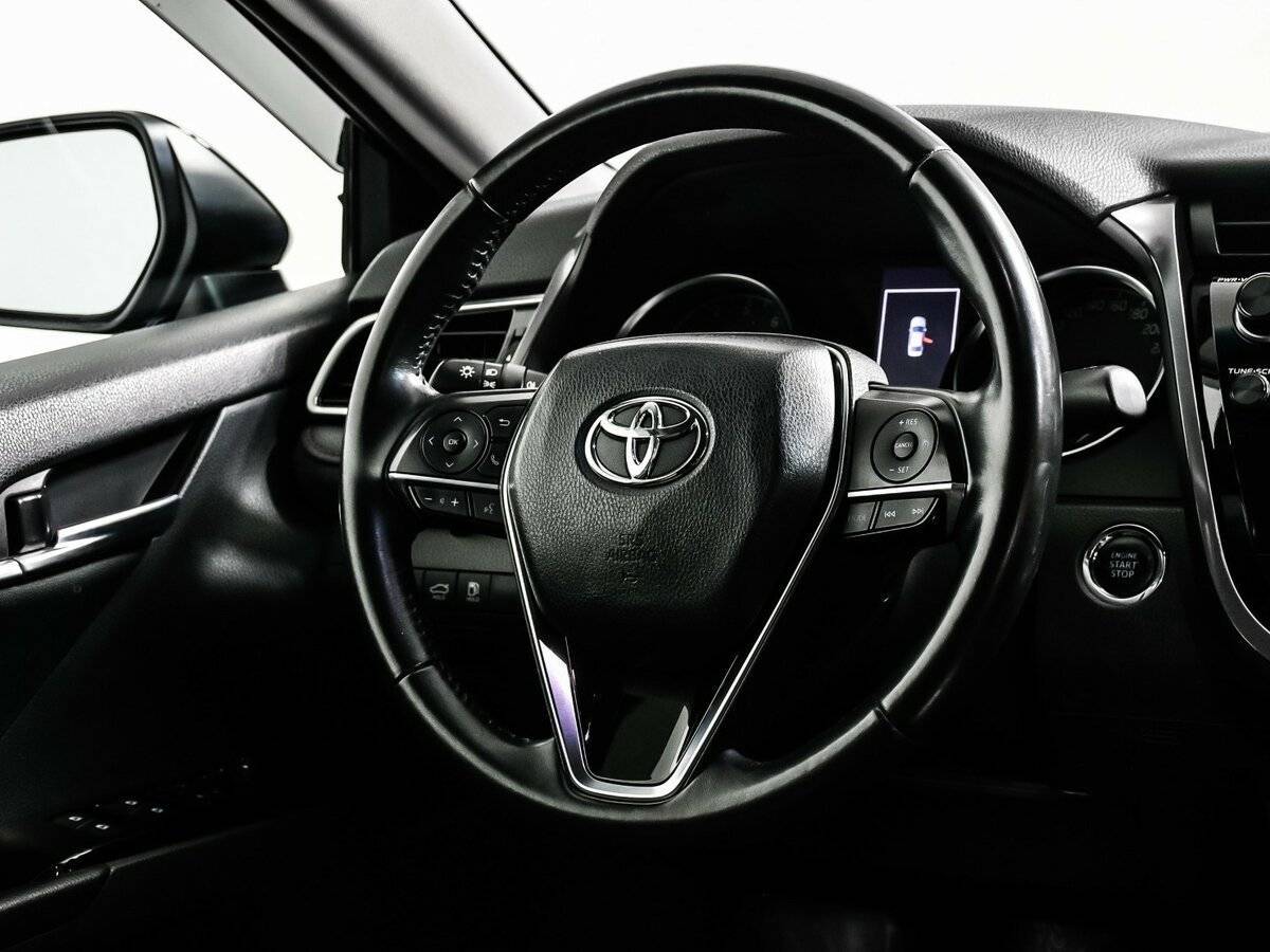 Toyota Camry 2019 года с пробегом. Фото: #14