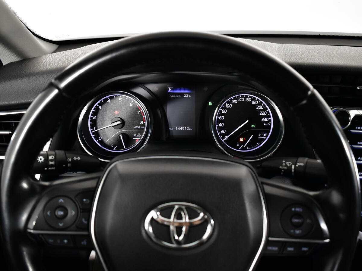 Toyota Camry 2019 года с пробегом. Фото: #10