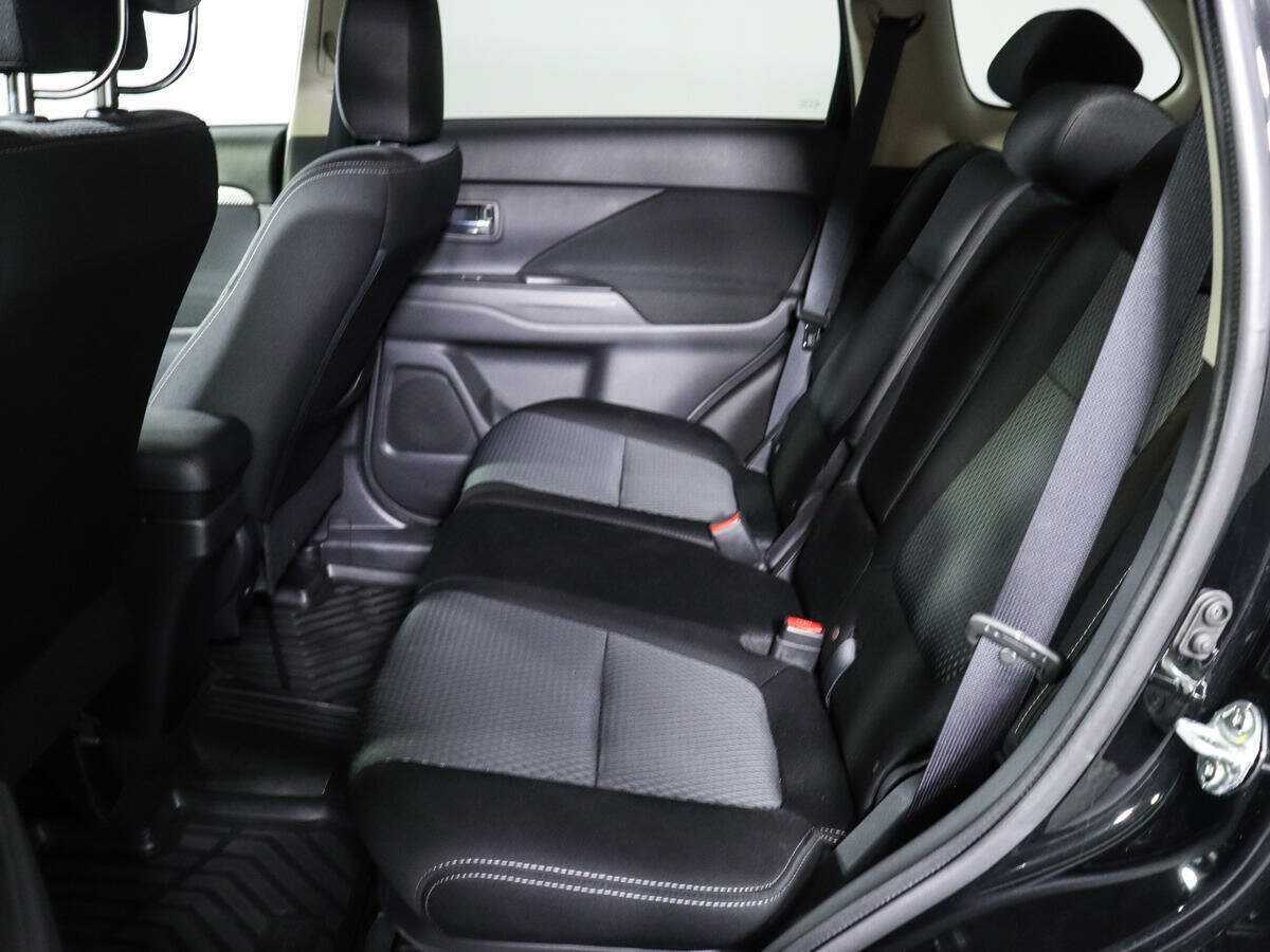 Mitsubishi Outlander 2018 года с пробегом. Фото: #7