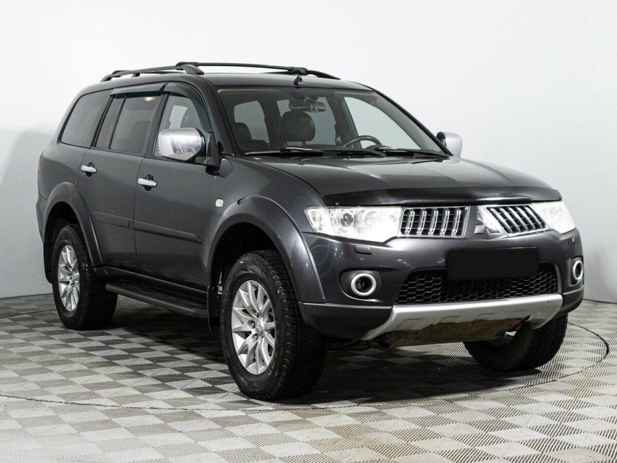 Mitsubishi Pajero Sport 2013 года с пробегом. Фото: #2