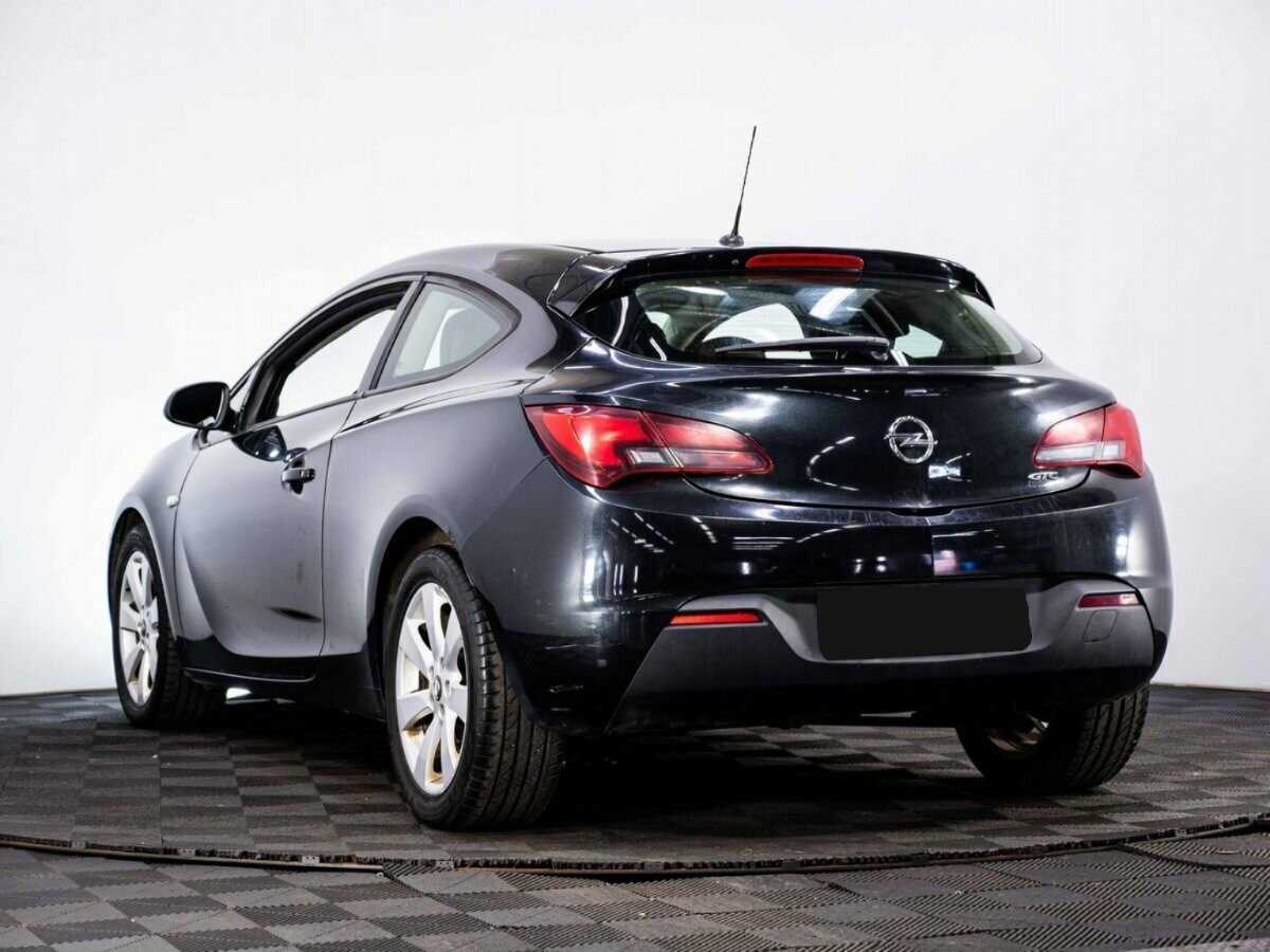 Opel Astra 2013 года с пробегом. Фото: #3