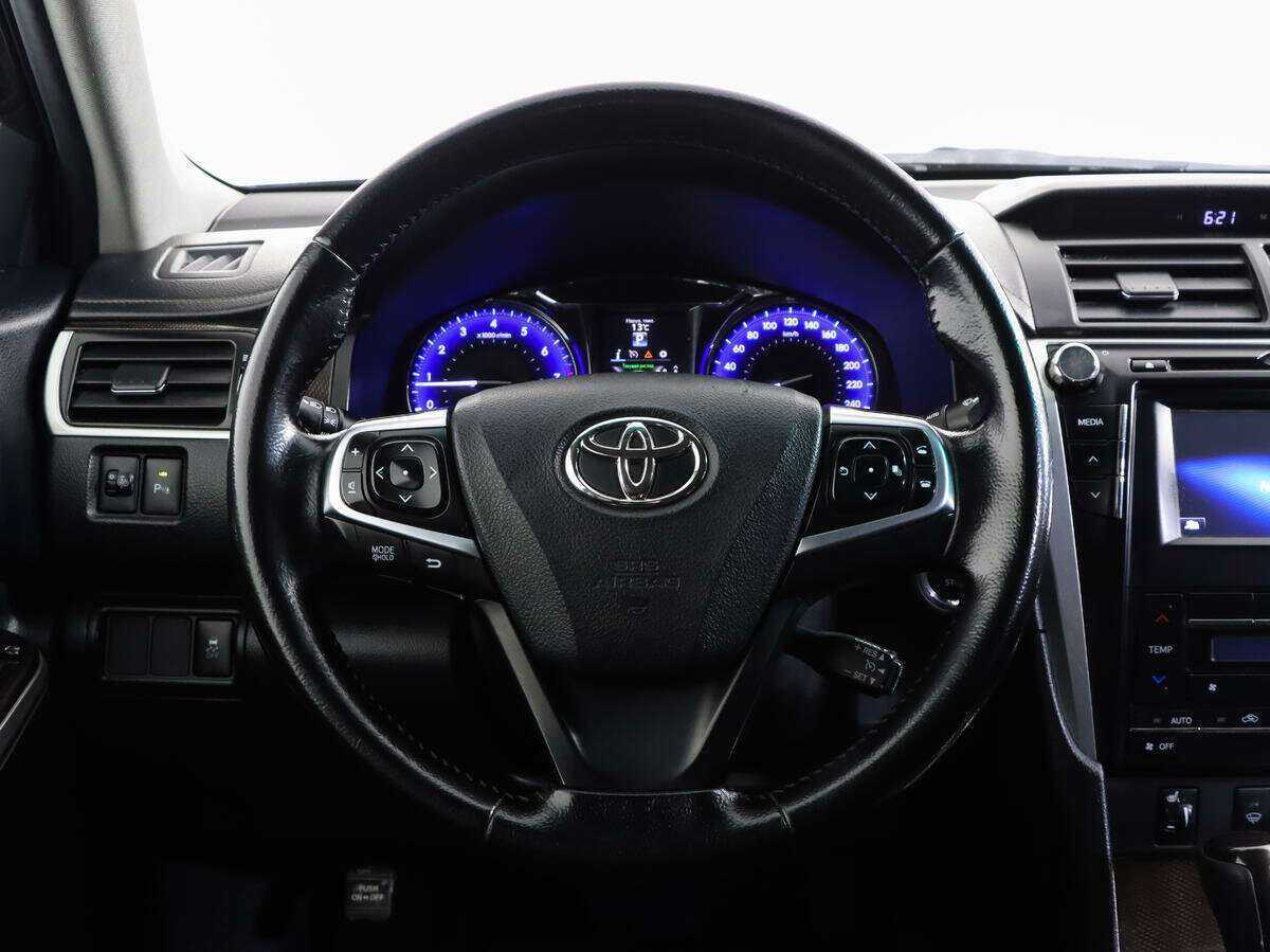 Toyota Camry 2017 года с пробегом. Фото: #11
