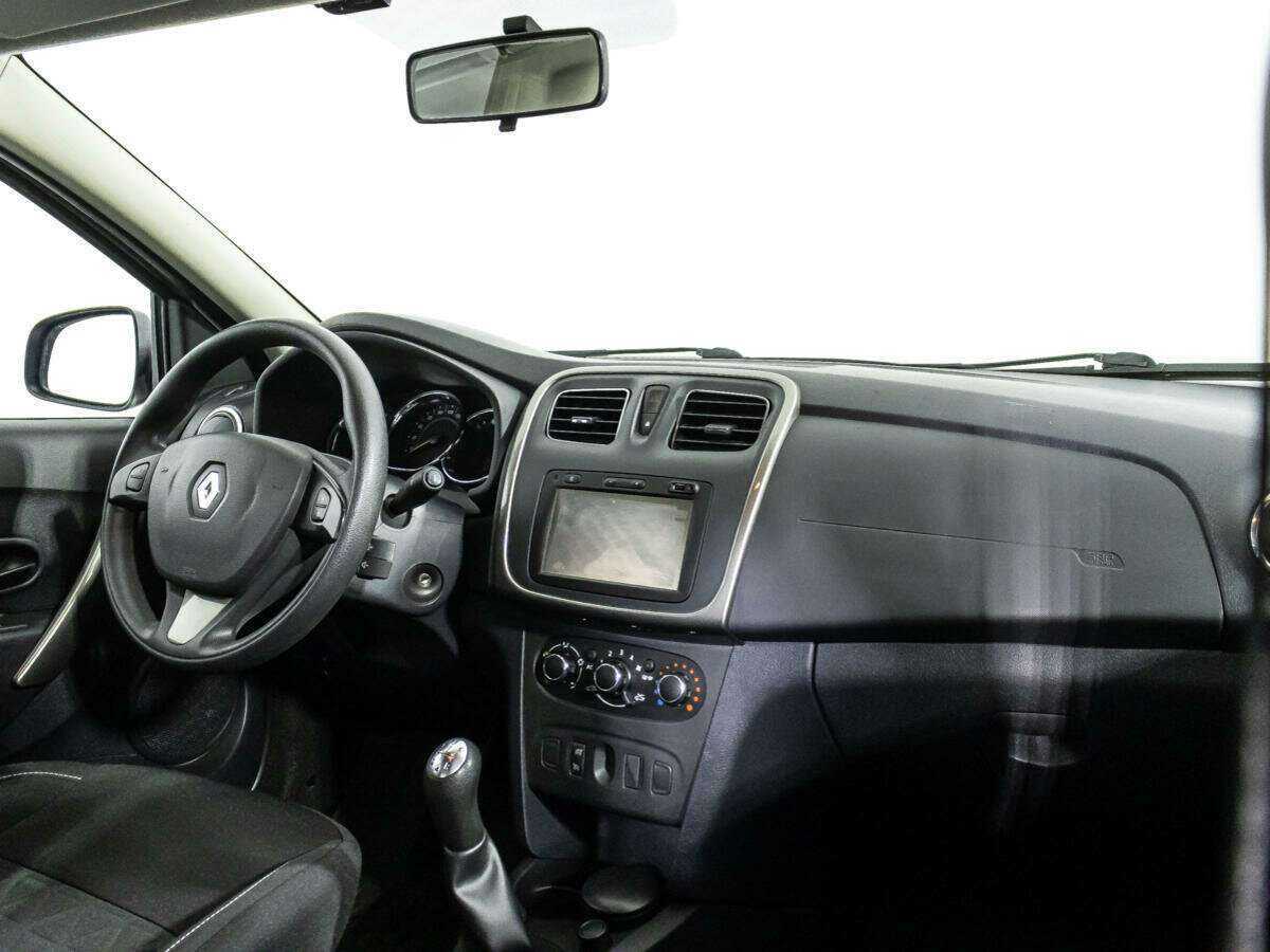 Renault Sandero 2015 года с пробегом. Фото: #8