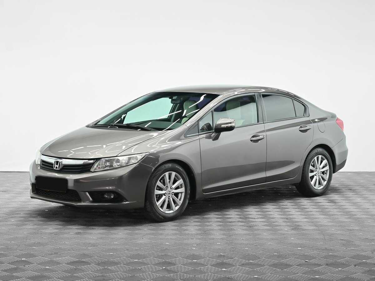 Honda Civic 2012 года с пробегом. Посмотреть фото