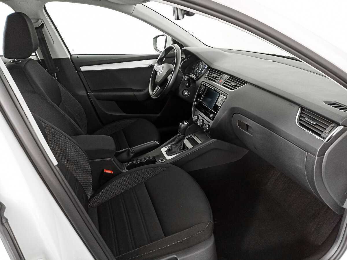 Skoda Octavia 2020 года с пробегом. Фото: #10