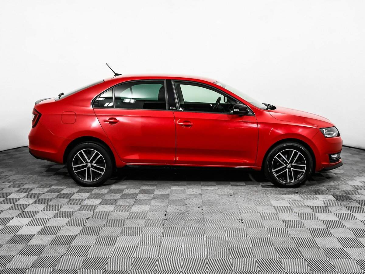 Skoda Rapid 2018 года с пробегом. Фото: #3