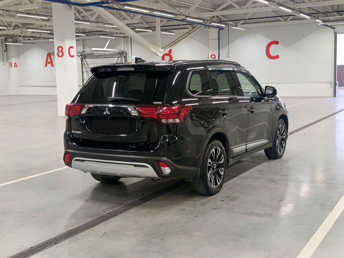 Mitsubishi Outlander 2021 года с пробегом. Фото: #4