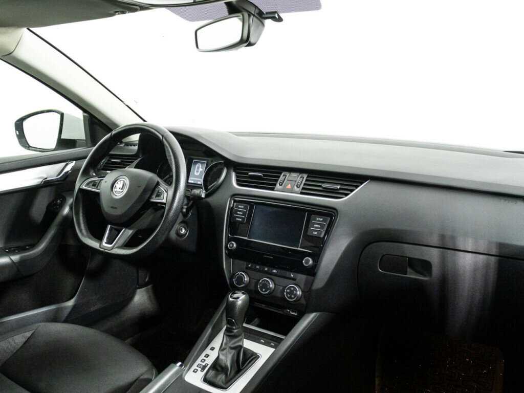 Skoda Octavia 2018 года с пробегом. Фото: #8