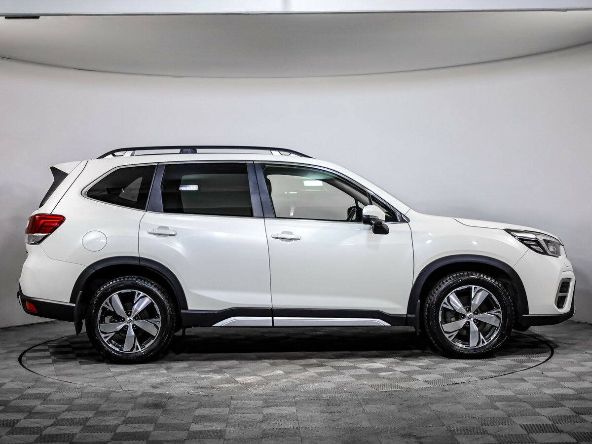 Subaru Forester 2018 года с пробегом. Фото: #3