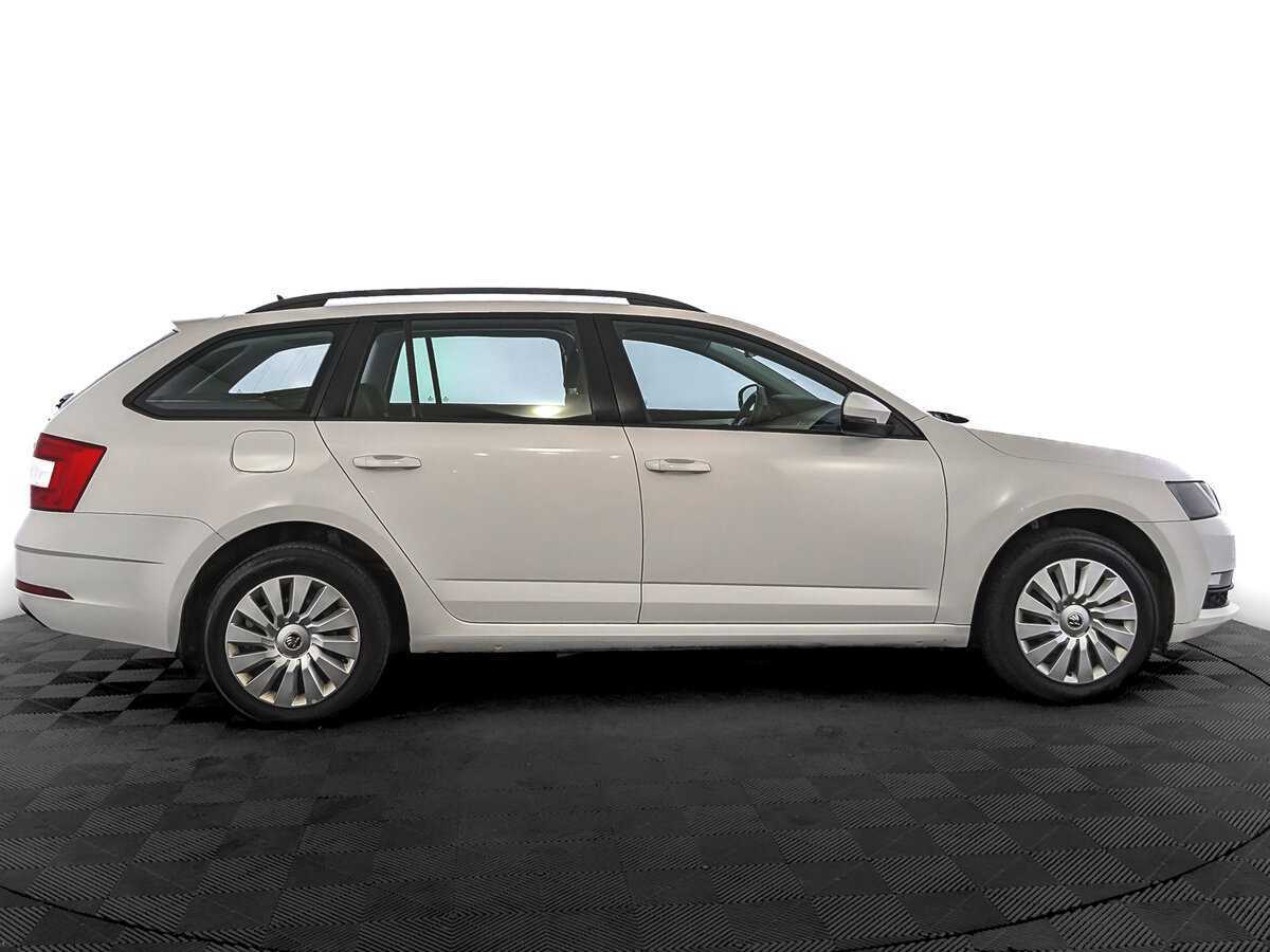 Skoda Octavia 2017 года с пробегом. Фото: #3