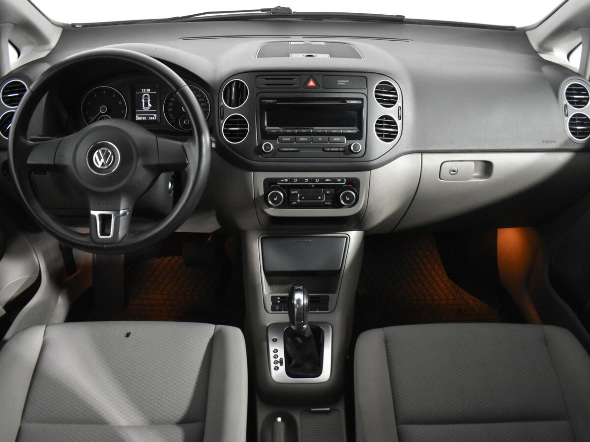 Volkswagen Golf Plus 2012 года с пробегом. Фото: #11