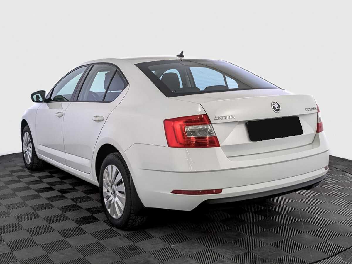Skoda Octavia 2019 года с пробегом. Фото: #6