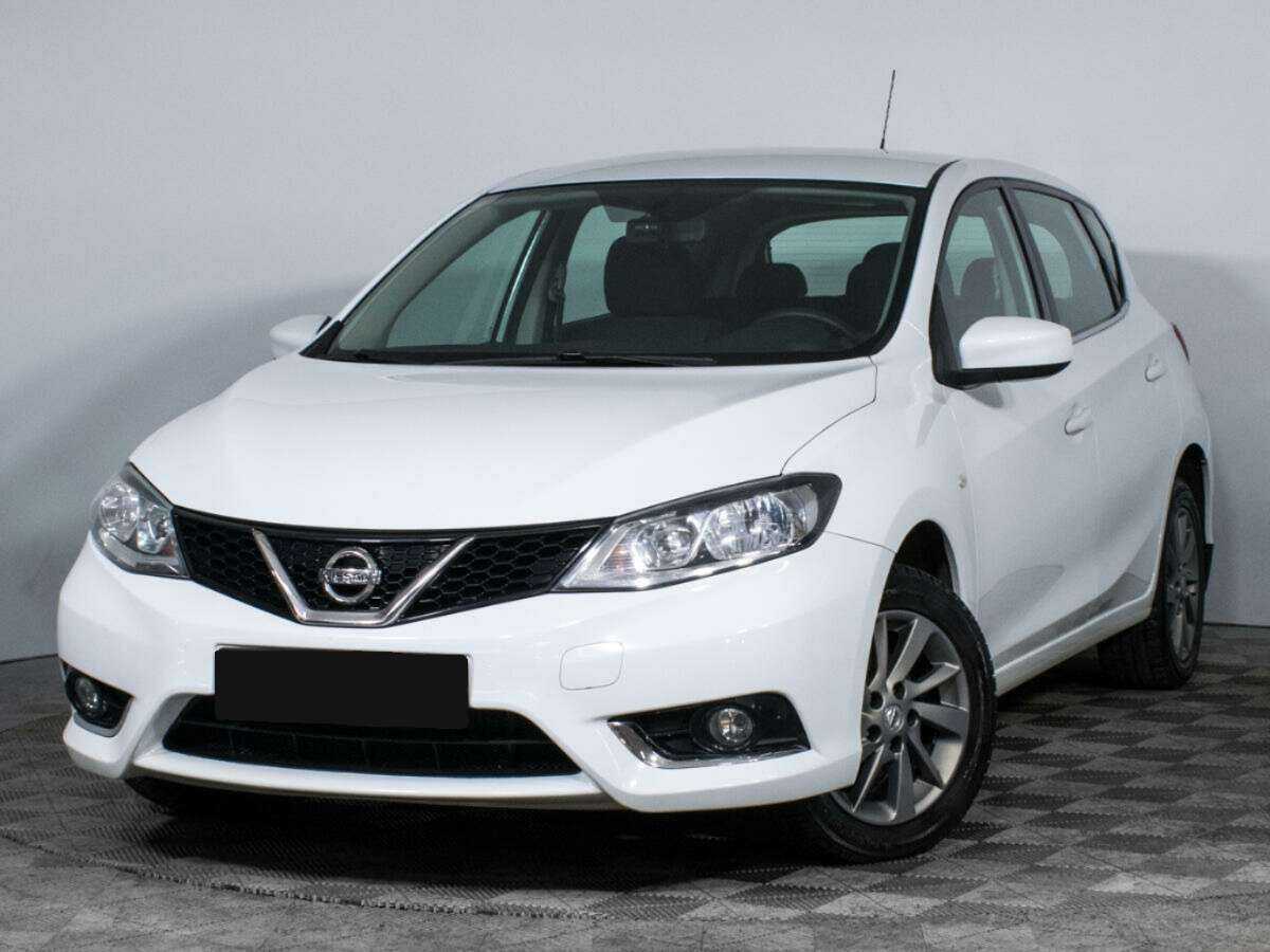 Nissan Tiida 2015 года с пробегом. Посмотреть фото