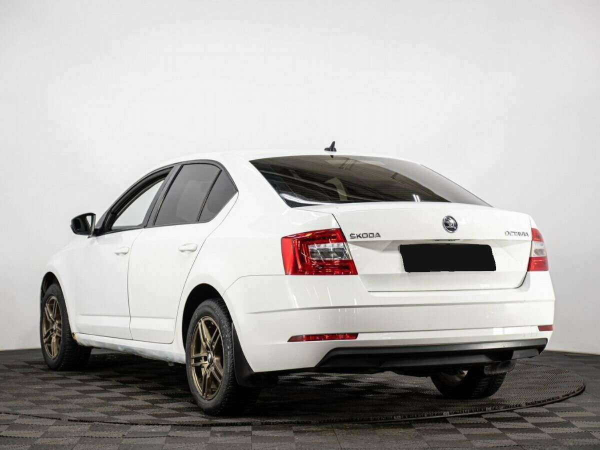 Skoda Octavia 2017 года с пробегом. Фото: #3