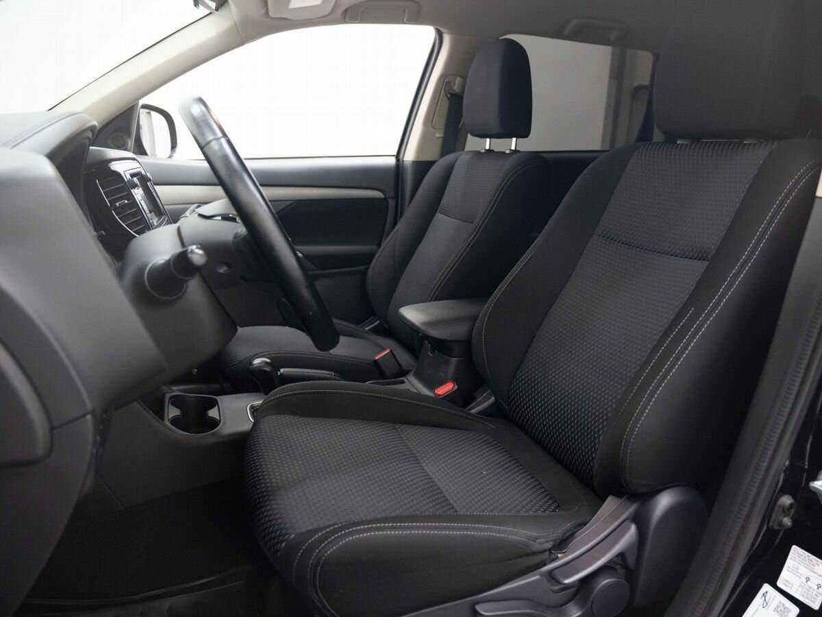 Mitsubishi Outlander 2016 года с пробегом. Фото: #7