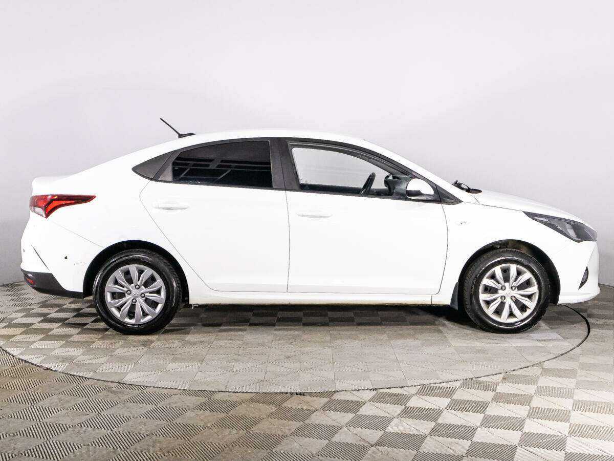 Hyundai Solaris 2020 года с пробегом. Фото: #3