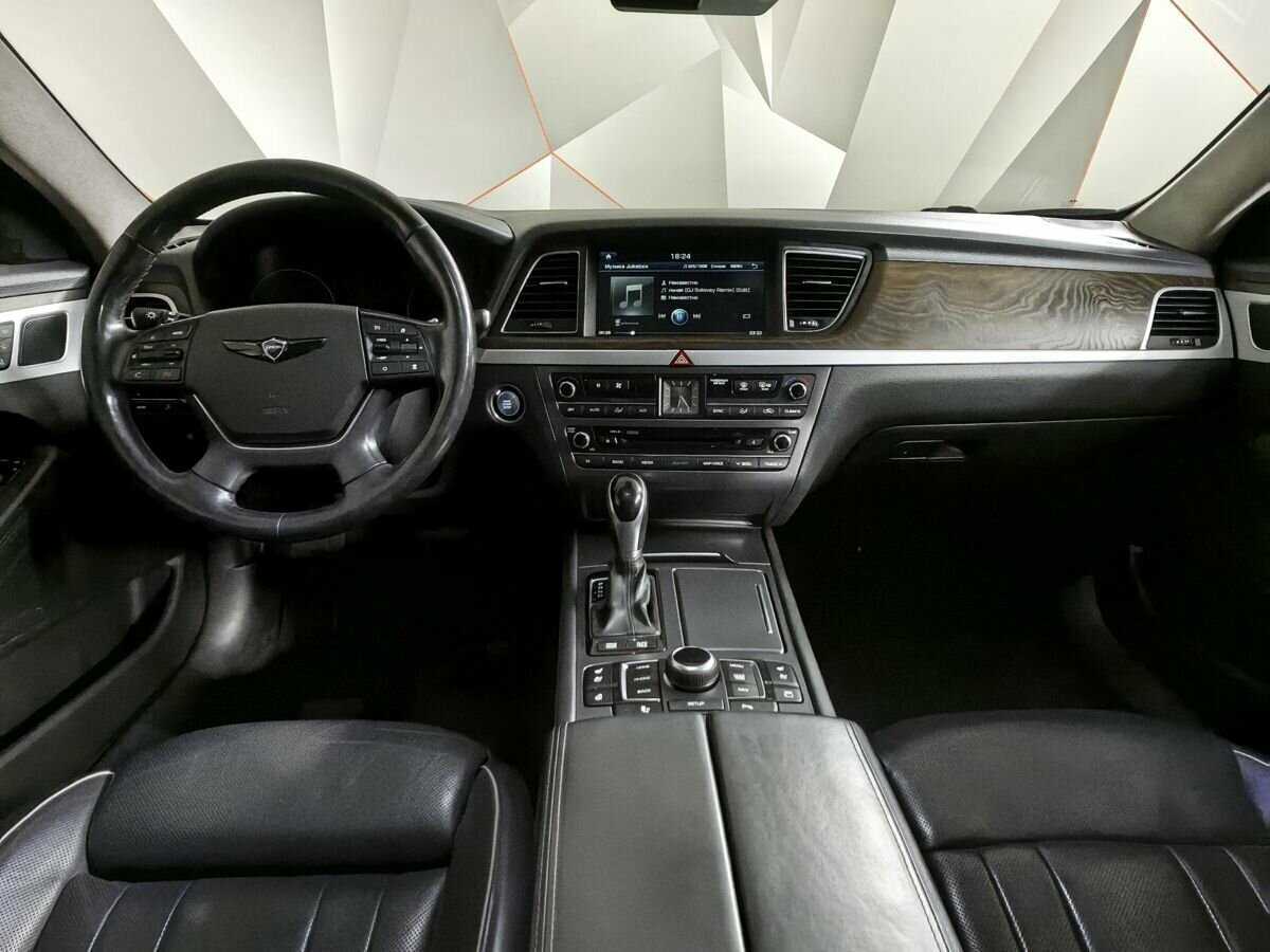 Hyundai Genesis 2014 года с пробегом. Фото: #9